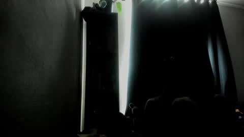 clark_tommy11 online show from 17, 12, 2024