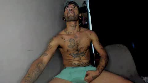 clark_tommy11 online show from 19, 1, 2025