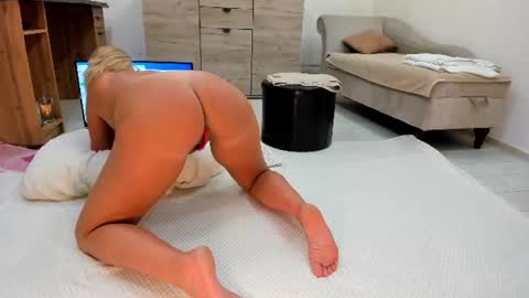 Snapshot of classy_medeeea chatting on 17, 7, 2026 Deea xxx online show from 17, 7, 2026