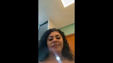 Clcia morena online show from 21, 4, 2026