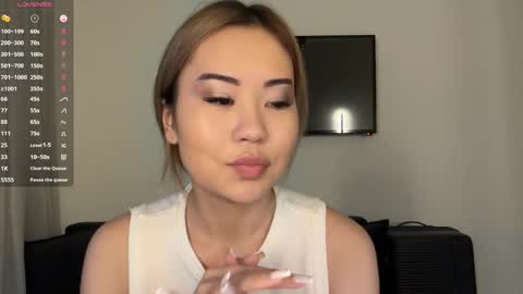 Lili online show from 4, 4, 2026