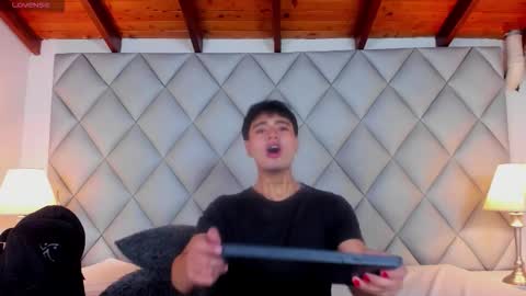 Snapshot of clement_reyes chatting on 23, 11, 2025 clement_reyes online show from 23, 11, 2025