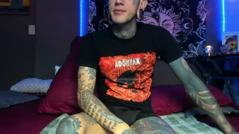 Snapshot of cleosexxx chatting on 21, 4, 2026 cleo y maikol online show from 21, 4, 2026