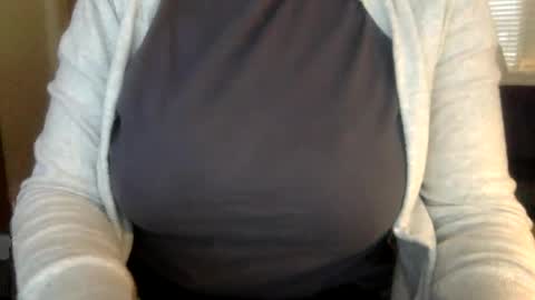 Snapshot of cleverlittleminx chatting on 10, 12, 2024 Cleverlittleminx online show from 10, 12, 2024