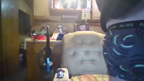 Snapshot of cleveykevil chatting on 11, 9, 2025 cleveykevil online show from 11, 9, 2025