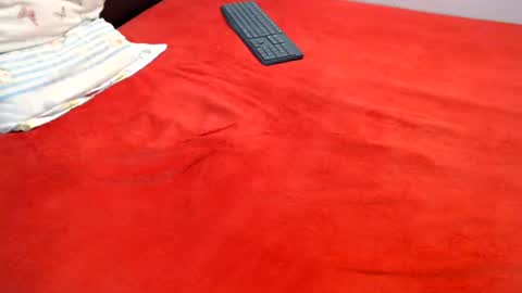 Snapshot of click87 chatting on 24, 6, 2026 John online show from 24, 6, 2026