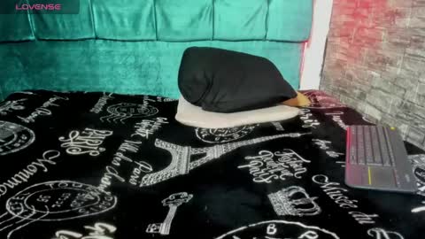 cloe66 online show from 17, 4, 2026