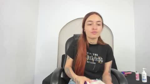 Snapshot of cloe_amazingg chatting on 21, 12, 2025 Cloe online show from 21, 12, 2025