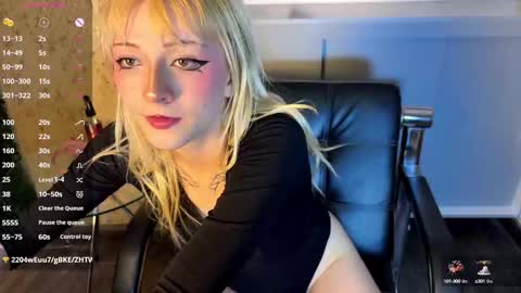  CLOE  online show from 11, 9, 2025