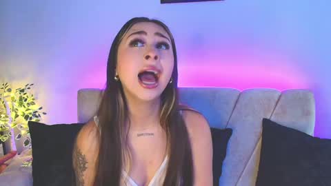 cloe_martinezz_ online show from 29, 4, 2026