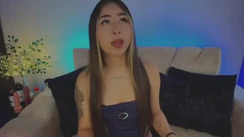 cloe_martinezz_ online show from 27, 7, 2026