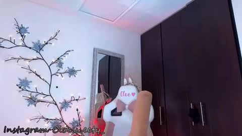Snapshot of cloesweety chatting on 1, 1, 2025 CLOE online show from 1, 1, 2025