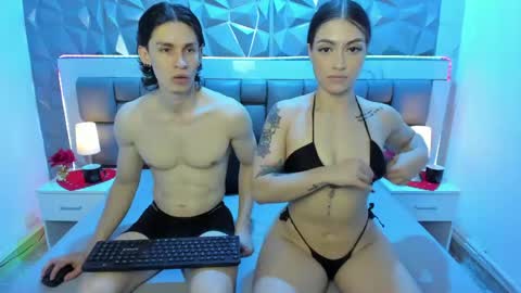 Snapshot of cloeymiller chatting on 12, 5, 2026 Cloe y Miller online show from 12, 5, 2026