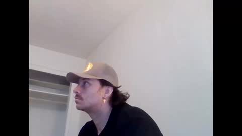 tallhungandcloudy online show from 22, 2, 2026