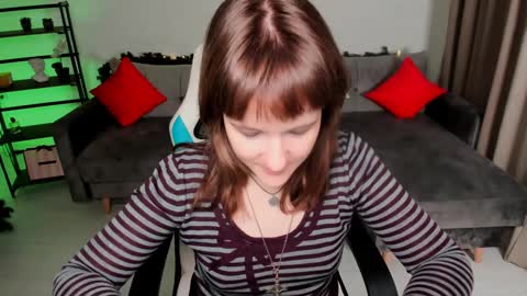  Clover  follow me  online show from 7, 1, 2025