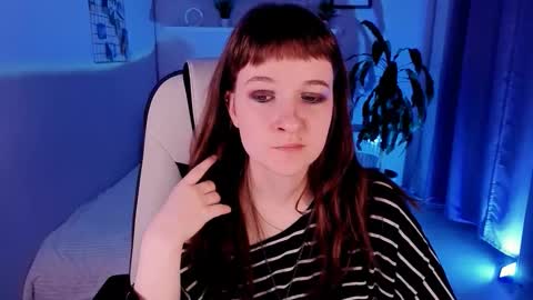  Clover  follow me  online show from 14, 9, 2025