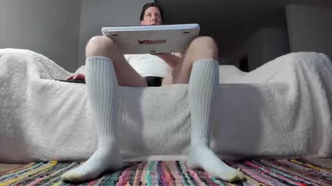 Gorgeous online show from 6, 3, 2025