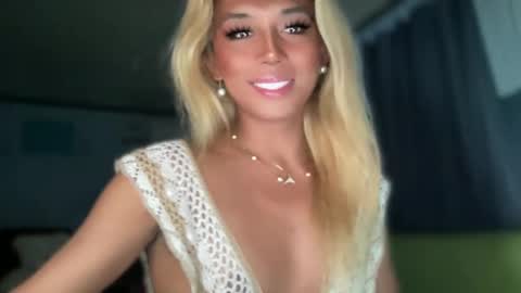 Snapshot of cockprincess_dianna chatting on 6, 1, 2025 PrincessDianna IslandGirl CUMSHOW in PVT and PASSWORDSHOW online show from 6, 1, 2025