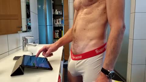 Cockvantage online show from 26, 10, 2025