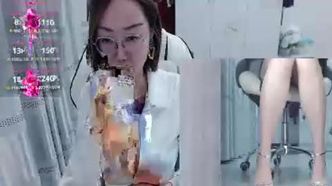 Snapshot of coco_coo chatting on 10, 6, 2026 coco online show from 10, 6, 2026