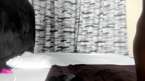 Snapshot of coco_leila chatting on 9, 2, 2025 coco_leila online show from 9, 2, 2025