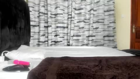 Snapshot of coco_leila chatting on 10, 2, 2025 coco_leila online show from 10, 2, 2025