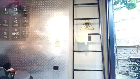 Snapshot of colethunder chatting on 10, 1, 2025 ColeThunder online show from 10, 1, 2025