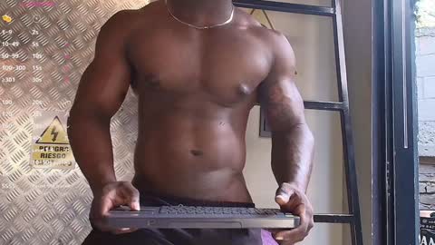 Snapshot of colethunder chatting on 15, 1, 2025 ColeThunder online show from 15, 1, 2025