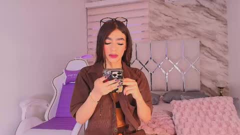 Snapshot of colett_hall chatting on 2, 6, 2026 colett online show from 2, 6, 2026