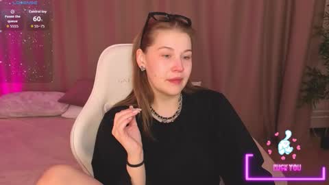 Collen Mon Tue Wed Thu Fri GMT 3 0300am - 0900am  online show from 5, 3, 2026