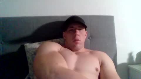 Snapshot of college_muscle chatting on 1, 2, 2025 foreverxshredded online show from 1, 2, 2025