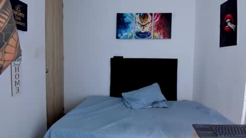 college_muscle_ass online show from 28, 3, 2026