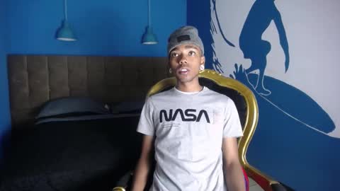 Snapshot of collemanstone chatting on 4, 11, 2025 CollemanStone online show from 4, 11, 2025