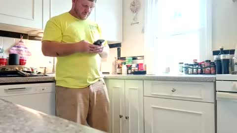 comegetmeinthemorning online show from 15, 4, 2026