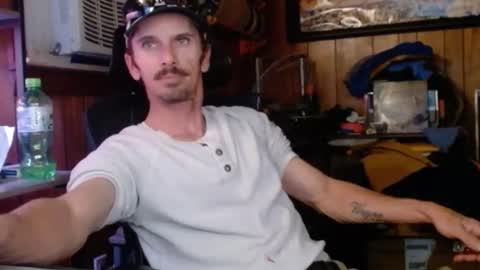 Nelson or ComicKing and sometime Peachy143 online show from 15, 12, 2025