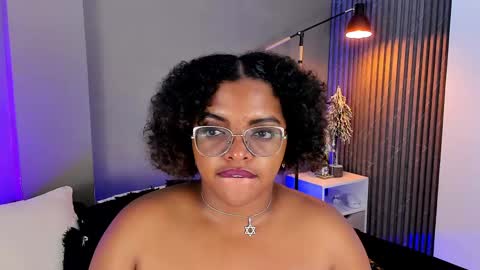 conielaurenth online show from 21, 12, 2024