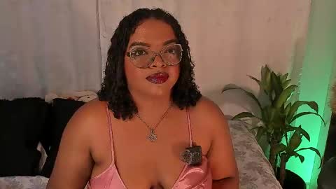 conielaurenth online show from 14, 4, 2026