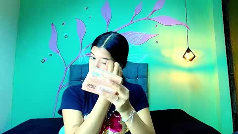 C O N N I E online show from 1, 12, 2025