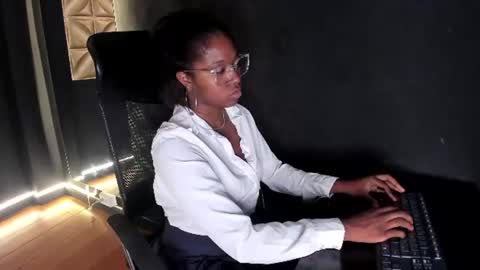 Snapshot of connywellss chatting on 20, 6, 2026 Nilo Solem online show from 20, 6, 2026