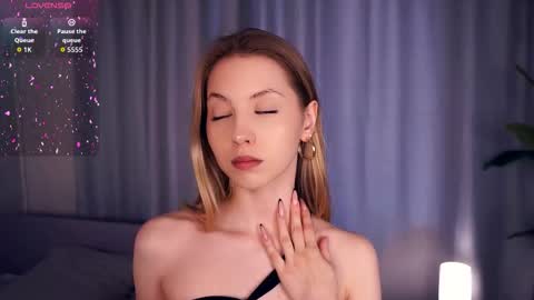Snapshot of constanceglascov chatting on 3, 10, 2025 Hello im Sofia Welcme to my room .More hugs and kiss for you online show from 3, 10, 2025