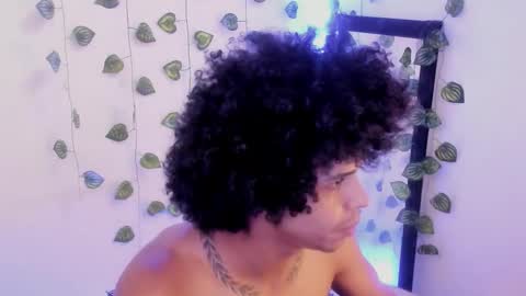 Aaron  online show from 17, 10, 2025