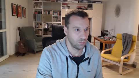 Snapshot of coolnerdguy79 chatting on 16, 12, 2025 coolnerdguy79 online show from 16, 12, 2025