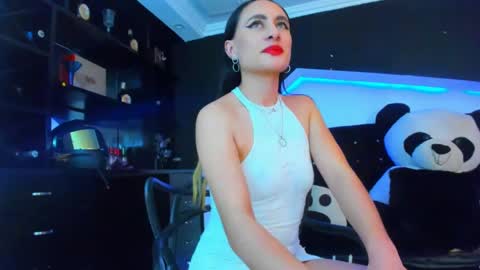 Coral  online show from 15, 1, 2025