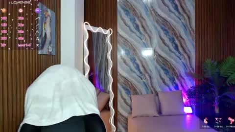 corall_tay1 online show from 16, 4, 2026