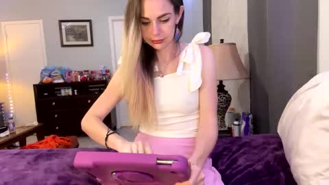 Snapshot of corolineclovr_and_kirkinator chatting on 28, 2, 2026 corolineclovr_and_kirkinator online show from 28, 2, 2026