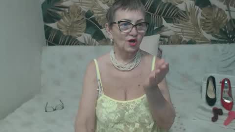 Snapshot of corssika chatting on 12, 5, 2026 corssika online show from 12, 5, 2026