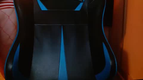 Snapshot of cosmicjones88 chatting on 11, 1, 2025 cosmicjones88 online show from 11, 1, 2025