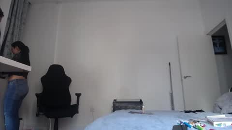 costantine helena24 online show from 17, 1, 2026