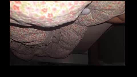 Snapshot of couple3845 chatting on 19, 10, 2025 couple3845 online show from 19, 10, 2025