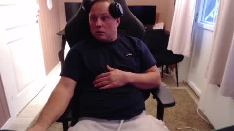 Snapshot of couple3845 chatting on 5, 11, 2025 couple3845 online show from 5, 11, 2025